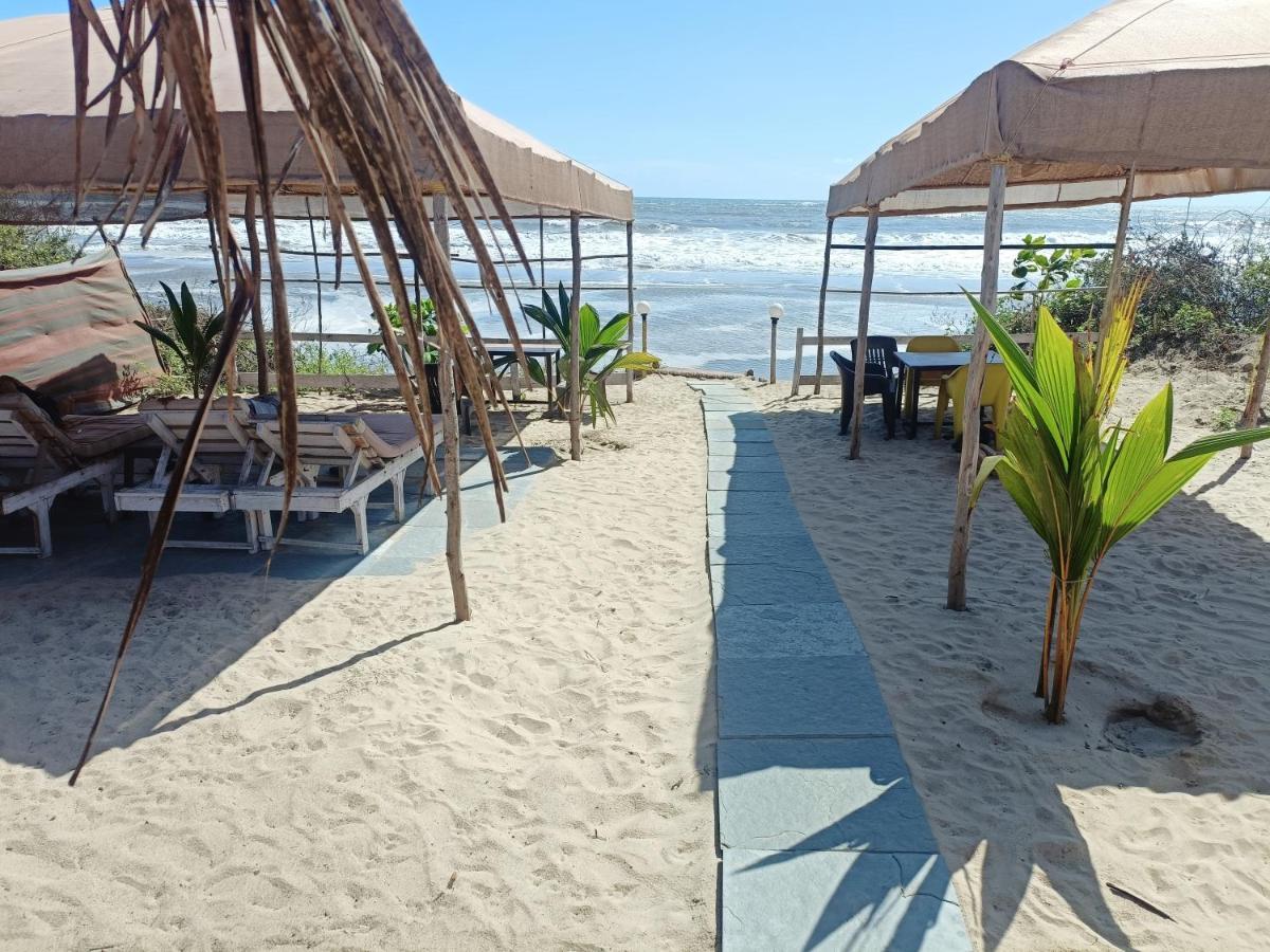 Shantaram Beach Huts อารัมบล ภายนอก รูปภาพ